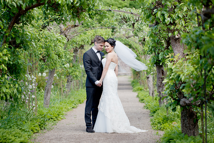 brudpar vid Sofiero fotograferat av Jessica Lund